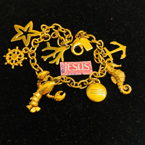 NWOT Coach charm bracelet - Picture 13 of 13